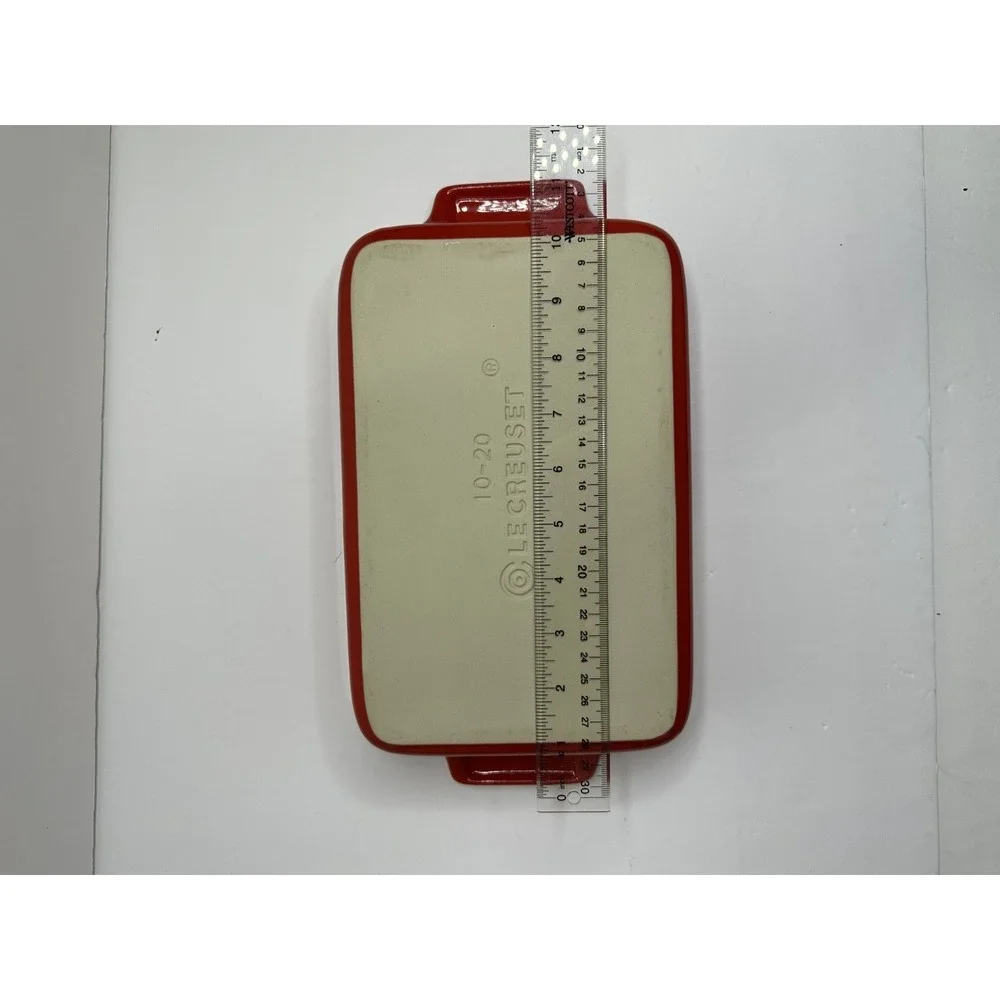 Le Creuset Red Ceramic Baking Pan Rectangle side handles 10 - 20 EUC